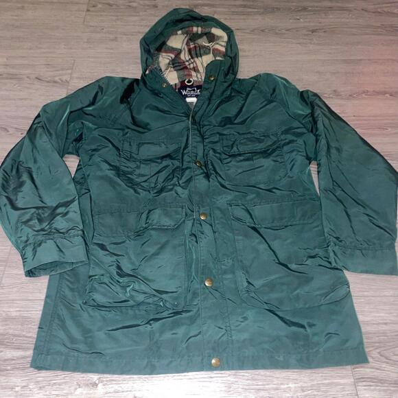 Woolrich Jacket Parka Mens Sz M Green Hooded Plaid Lined USA Barn Coat Zip 80s - Picture 2 of 9